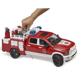 Bruder RAM 2500 Feuerwehreinsatzwagen mit Licht- und Soundmodul