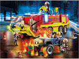 PLAYMOBIL City Action 70557 Feuerwehreinsatz mit Löschfahrzeug, Inkl. Licht- und Soundeffekt, Für Kinder von 4-10 Jahren