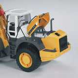Bruder Liebherr Radlader L574